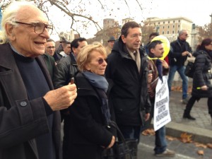 Marco Pannella, Emma Bonino e Ignazio Marino durante la III marcia per l'amnistia (Natale 2013)